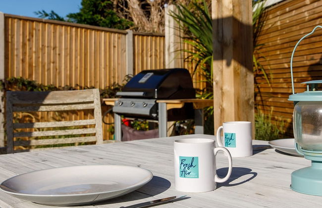 4BR Beach House Sleeps 10 - 5 Mins Walk to the Sea - Foto 43