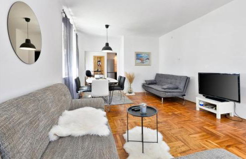 Gorgeous Home In Krizevci - Photo 5