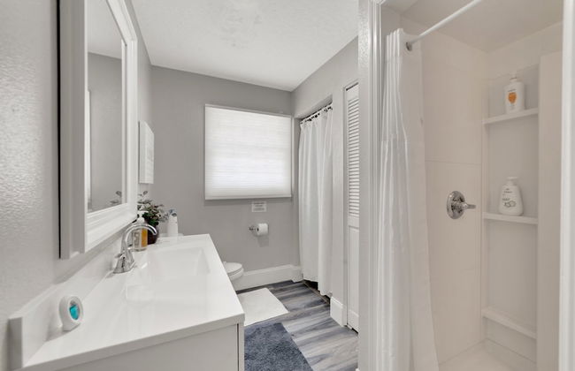 Beautiful Lake View Retreat Drivable To Theme Parks 3 Bedroom Home - Foto 17