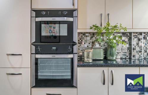 Spacious and Comfy 5 Bed, 2 Bath House with POOL TABLE, near HS2, Solihull, NEC - Foto 36