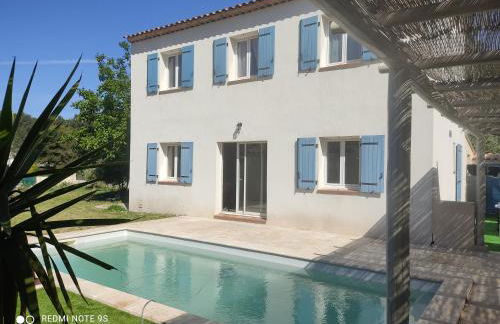 Villa T5 Les Volets Bleus, piscine, à l'entrée de Cassis et de ses calanques - Foto 1