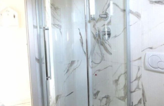 Embassy Aparthotel - Foto 29