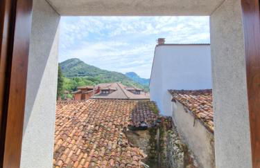 La Casona de Pascueru de POO DE CABRALES - Foto 17