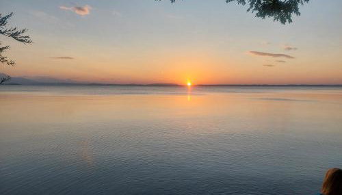 ChiemSeeNest - romantische Ferienwohnung am Chiemsee mit separatem Sommer Seezugang - Foto 3