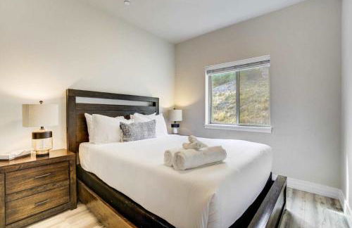 4BD Home w Rooftop Patio Fire Pit & Mountain Views - Foto 22