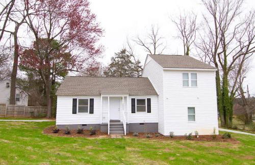 Pet-Friendly 4BR Family Home with Fenced Yard - Foto 33