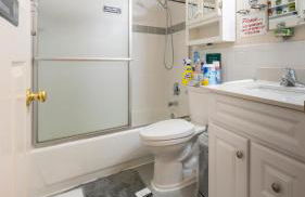 Booking.Com Exxlusive: Fully Furnished One Bedroom Entire Apartment With Full Size Bed. For One Person Or Couple, Soulmate Positive Friendship - Foto 16