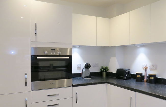 Tudors eSuites Private Garden & Garage - Photo 6