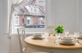 Modern Spacious 2 Bedroom Flat near Richmond Park - Foto 15