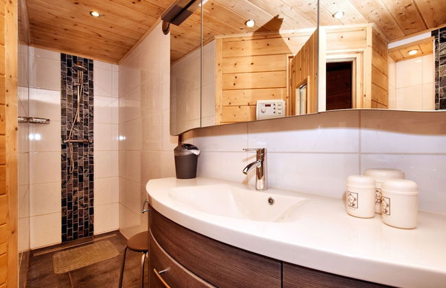 Cozy & Luxurious Chalet with Sauna, Hot Tub, Large Garden, Covered Terrace - Foto 21