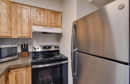 Woodsy Winter Park Condo with Pool and Hot Tub Access - Foto 12