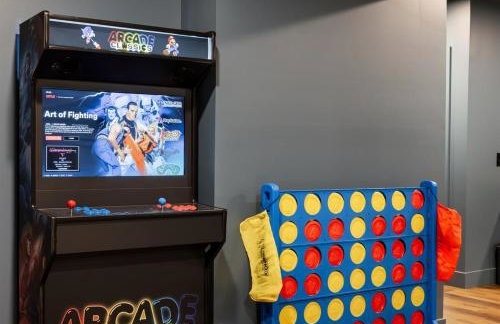 Luxe, Mountain VIEWS, Sauna, HotTub, Pups - Foto 20