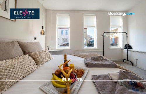 Last-Minute Specials l Limited-Time Deal l Sleeps Up To 6 Guest l Free Parking, Families, Business Stay l By Elevate Living Estates Short Lets & Serviced Accommodation Northampton - Photo 35