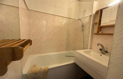 Appart 2 pièces 5 pers. au cœur de la station avec balcon et piscine - FR-1-181-1030 - Foto 11