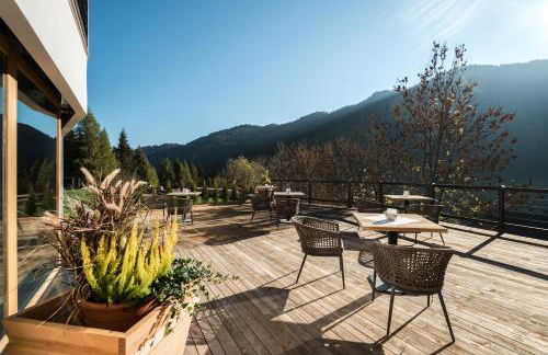 Les Dolomites Mountain Lodges - Photo 35