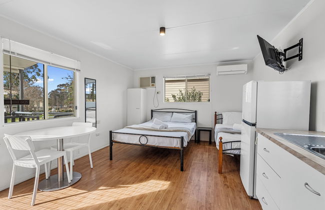 Crows Nest Tourist Park - Photo 13