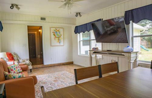 3BR Country Retreat Pool Gazebo Play - Foto 22