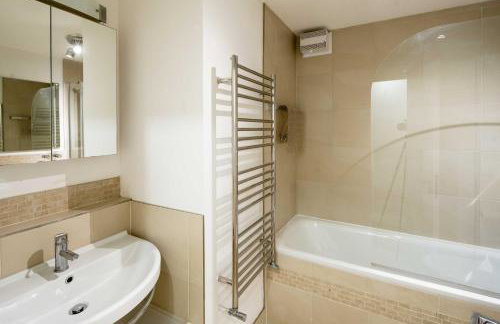 Hyde Park,3 min walk,Family home! 2 Bedrooms & 2 Bathrooms Apartment! Fantastic Location - Foto 23
