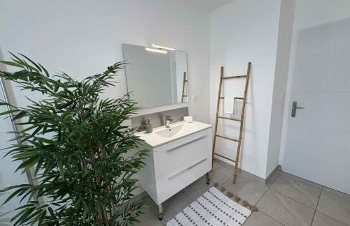 Les Voiles Blanches - Plage a 5 min en voiture - Calme et Tranquillité - Foto 17