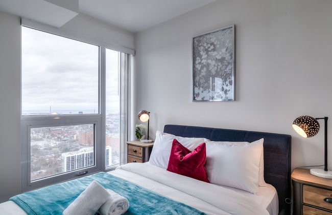 Panorama Suites Downtown Toronto - Photo 4