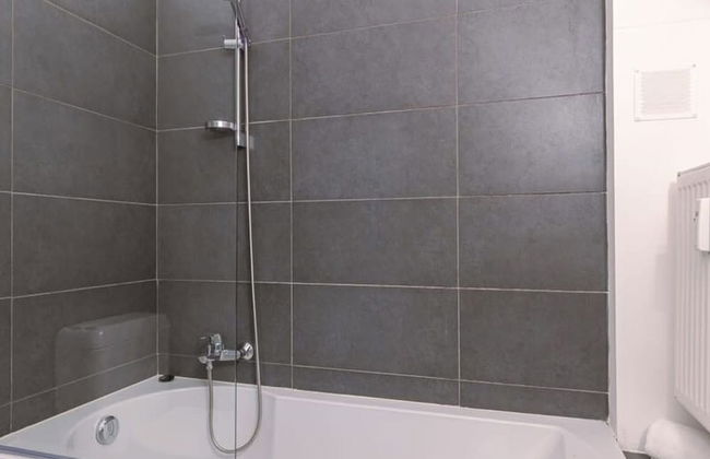 Comfy 1-bedroom Apartment With Side Seaview - Foto 8