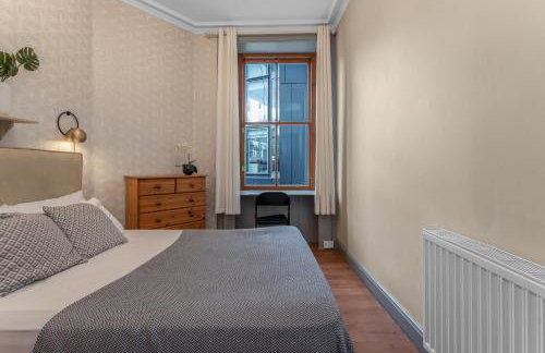 Central, Cozy 2BR-1BA-Haymarket - with Parking - Foto 33