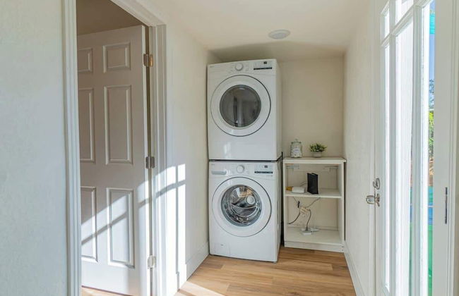 Charming Family 2BR Midtown Reno - Pets Welcome - Photo 10