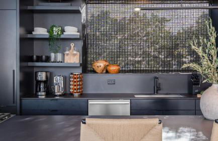 Sleeps 32 Private Compound w Putting Green Bouldin Collective by AvantStay - Foto 16