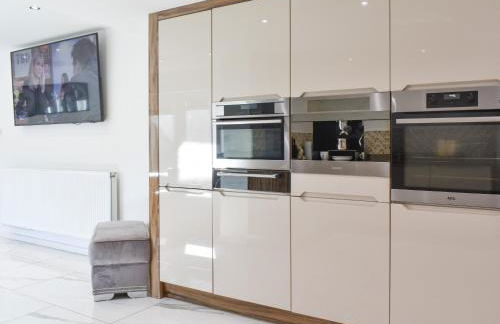 The Hawthorns - Photo 10