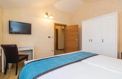 4 Bedroom Beautiful Home In Turcic - Foto 31