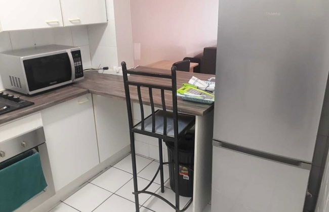 Central Sandton Apartment - Photo 18