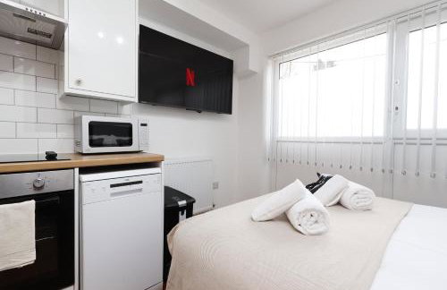 New Lodge Studios with Full Kitchen and Parking - Foto 42