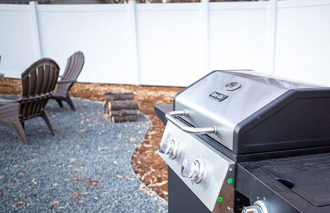 Cozy Retreat | Walk to Unc | Free Cruiser Bikes - Foto 22