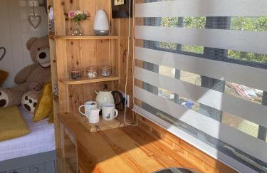 Shepherd's Hut at St Anne's - Costal Location - Foto 4