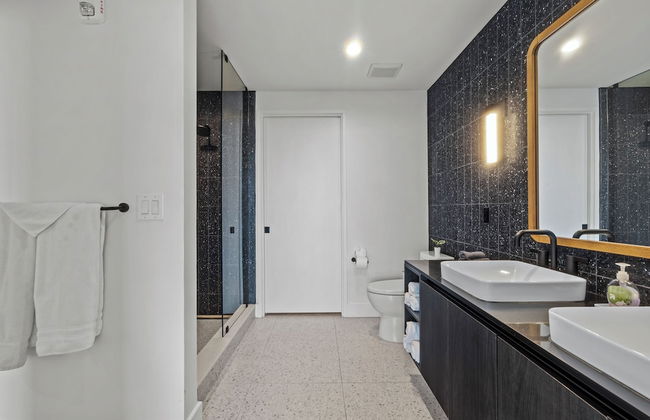 1BR Condo on Rainey St with Pool & Views - Foto 14