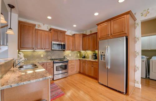 Waterfront Sherrills Ford Home with Pool and Boat Dock - Foto 8