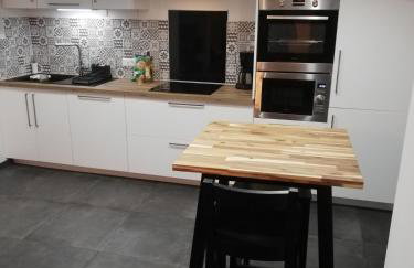 Grand gîte au coeur d'un charmant village - Foto 13