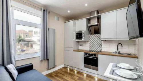 Charming 2-bed Apartment - Foto 2
