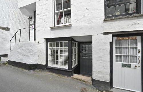 Luxury Couple's Getaway with River Views and Parking - Foto 21