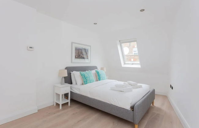 Contemporary 2 Bedroom House in Vibrant Shepherds Bush - Foto 1