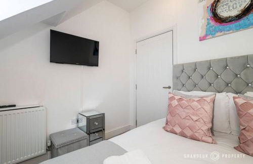 Park Views by Grandeur Property - Photo 31