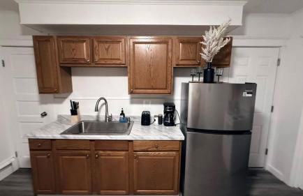 Nona - Private Room 3 with Parking, Desk & Fast WiFi near Yale, Quinnipiac, SCSU & Hospitals - Foto 14