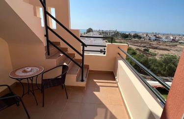 Ático con piscina privada vistas al mar. - Foto 10