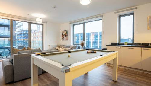 Central Wembley Stadium Luxe Stay with Pool Table - Foto 4