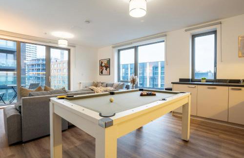 Central Wembley Stadium Luxe Stay with Pool Table - Foto 4