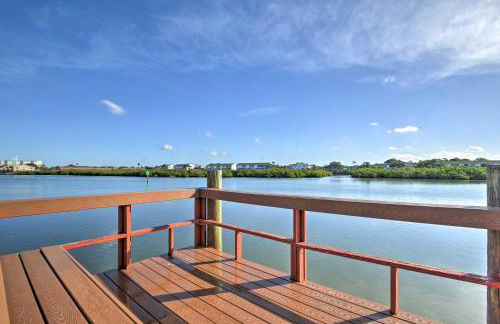 Pool Access and Kayaks Indian Shores Townhome - Foto 31