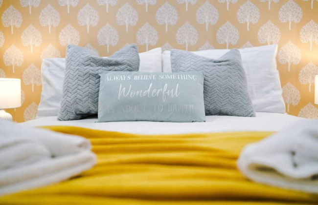 Old Trafford Two-bedroom Stay by Belvilla - Photo 4