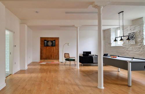 Finest Retreats - Luxury Converted Chapel with Hot Tub & Games Room - Photo 25