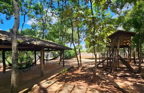 Charme de um típico chalé de campo com lareira. - Foto 44