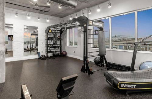 Spacious 2BR Retreat Perfect for Tropicana Events - Foto 21